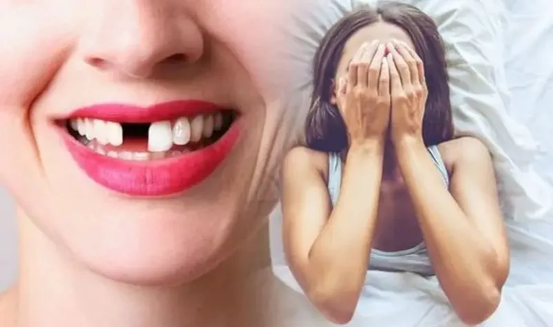 Giấc mơ rụng răng có thể xuất hiện khi bạn sắp phải thể hiện bản thân trước người khác.