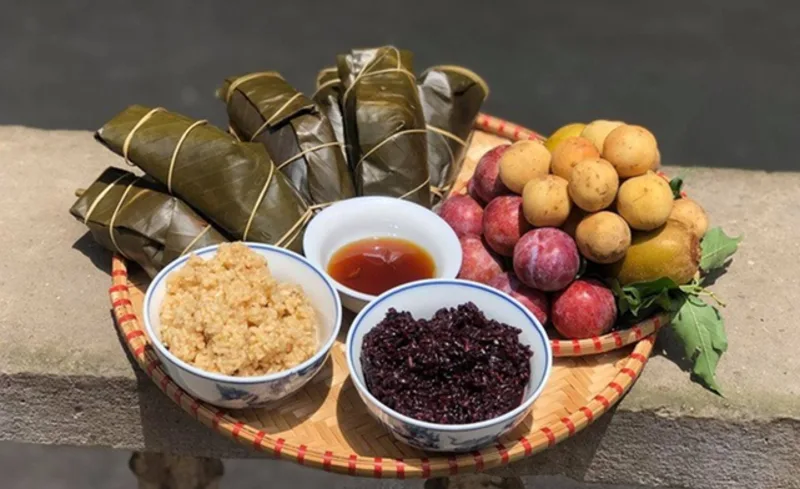 Rượu nếp là món không thể thiếu trong nhiều gia đình vào ngày Tết Đoan Ngọ