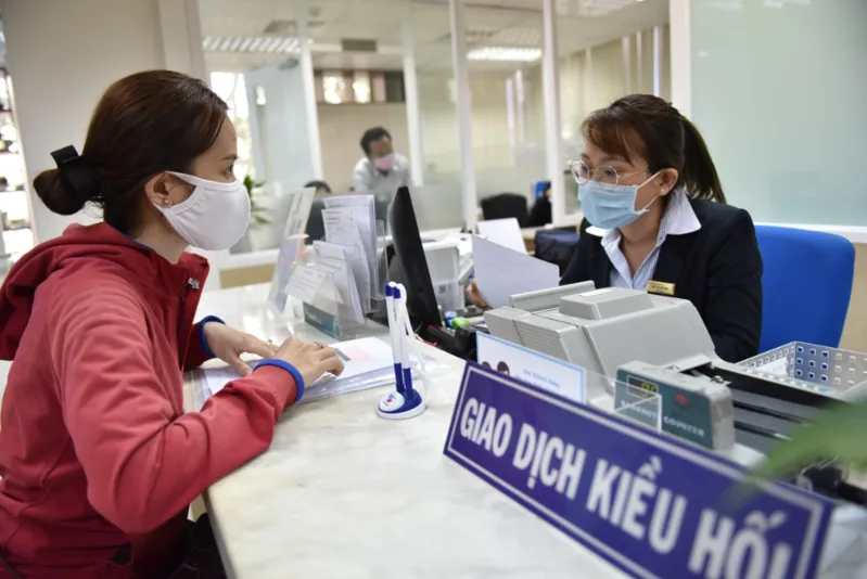 Người đi du lịch, du học, nhận kiều hối, doanh nghiệp xuất nhập khẩu và nhà đầu tư đều nên theo dõi tỷ giá USD/VND.