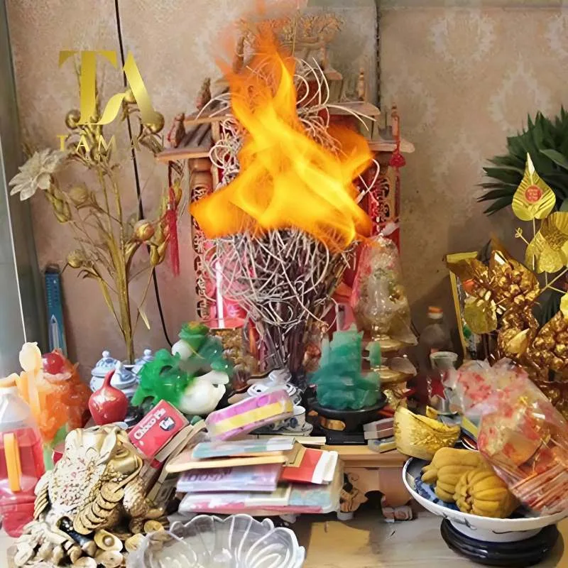 Nằm mơ thấy lửa cháy trên bàn thờ thường gắn với trách nhiệm gia đình, giá trị tinh thần và những lo lắng về truyền thống.