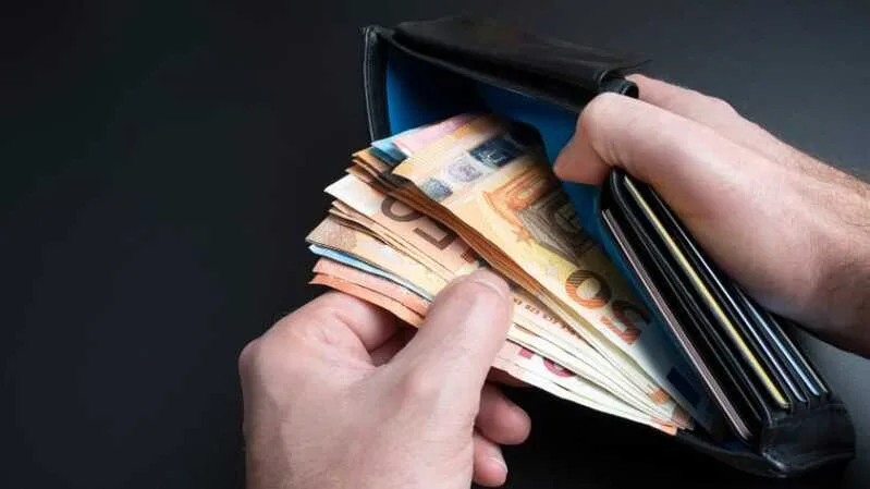 Giấc mơ này có thể nhắc bạn rõ ràng hơn trong chuyện tiền bạc và các mối quan hệ hợp tác.