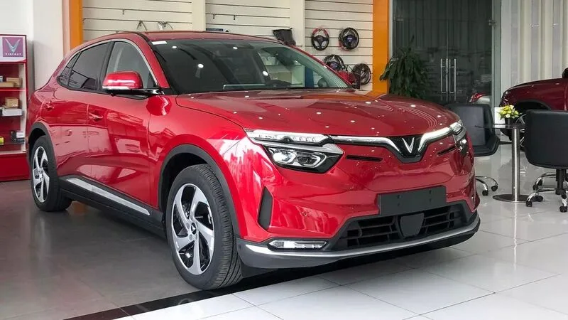 VinFast VF 8 Eco là phiên bản dễ tiếp cận, phù hợp với nhu cầu sử dụng gia đình.