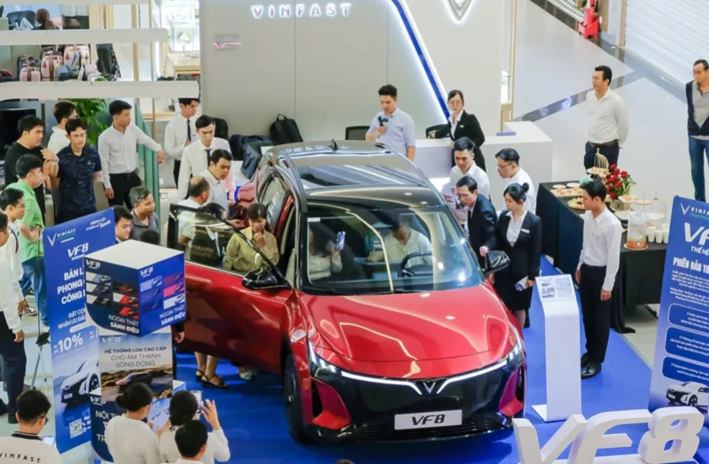 Người mua nên lái thử và đánh giá điều kiện sạc, tài chính trước khi lựa chọn VinFast VF 8.
