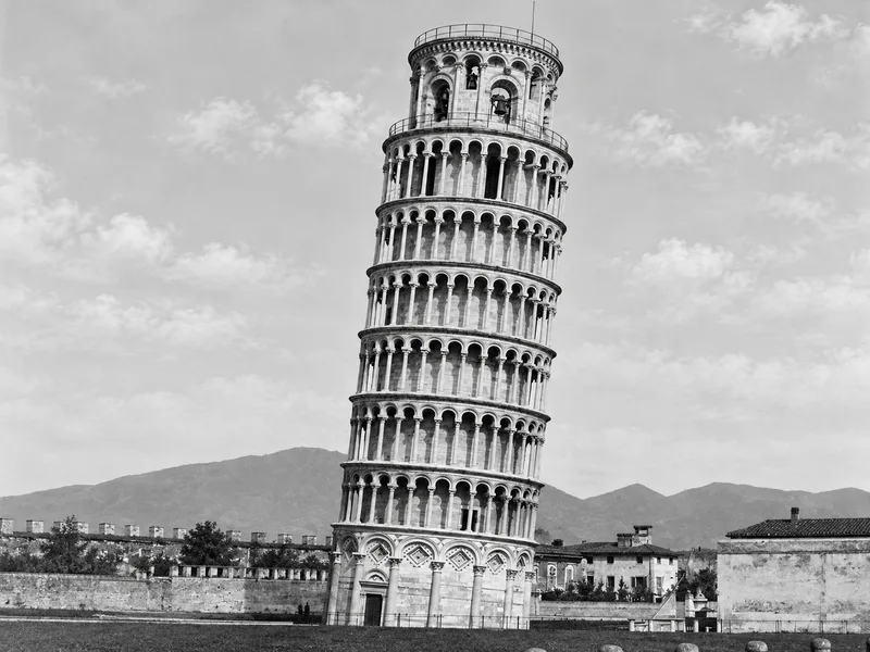 Lịch sử xây dựng tháp nghiêng Pisa bắt đầu từ năm 1173