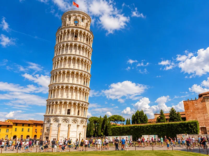 Dáng nghiêng độc đáo giúp tháp Pisa nổi tiếng trên toàn thế giới